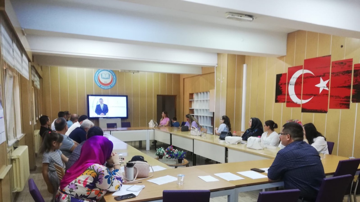Öğretmenlerimizin Mesleki Çalışma Dönemi Millî Eğitim Bakanı Sayın Yusuf TEKİN’in Açılış Konuşmasıyla Başladı